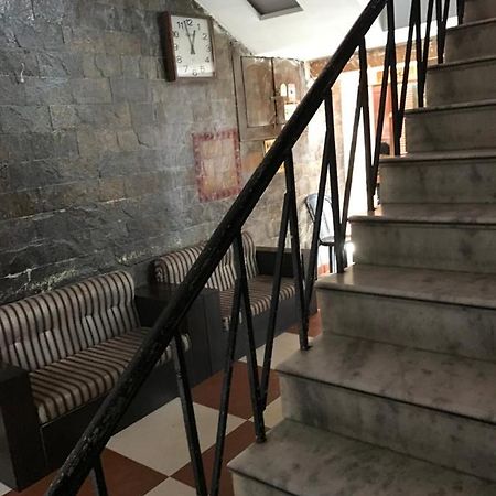 Hotel Natraj Bulandshahr Екстер'єр фото